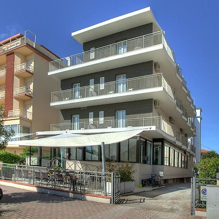 Hotel Rudy Cervia Exterior photo