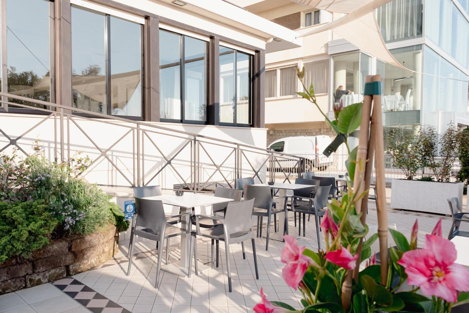 Hotel Rudy Cervia Exterior photo